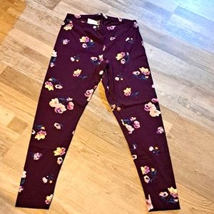 Old Navy LEGGINGS Size XL STRETCHY NWOT PURPLE FLORAL